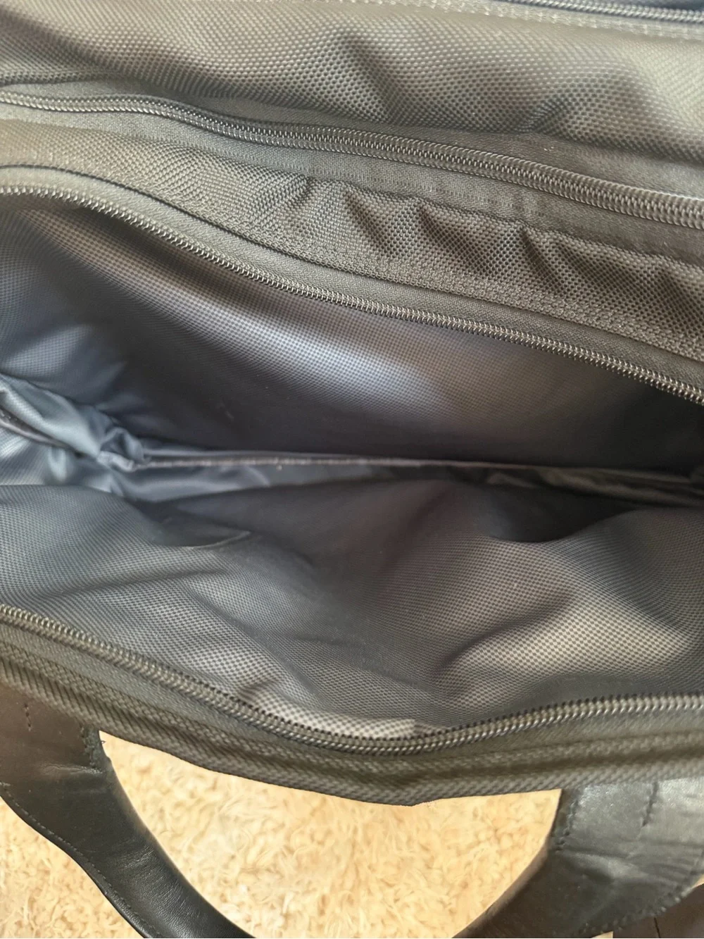 Tumi Black Men's Briefcase with Shoulder Strap
